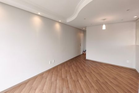 Apartamento à venda com 75m², 3 quartos e 1 vagaSala