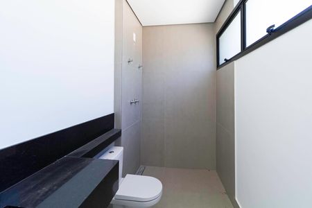 Casa de condomínio à venda com 600m², 3 quartos e 3 vagasBanheiro da Suíte 1