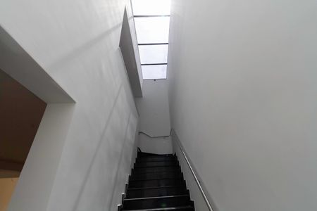 Casa de condomínio à venda com 600m², 3 quartos e 3 vagasEscada