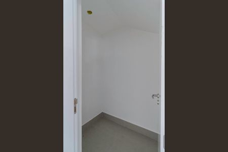 Casa de condomínio à venda com 600m², 3 quartos e 3 vagasDespensa