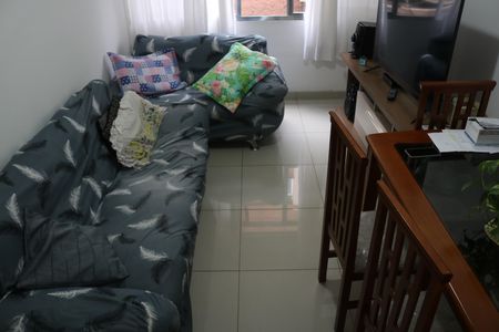 Apartamento à venda com 66m², 2 quartos e 1 vagaSala