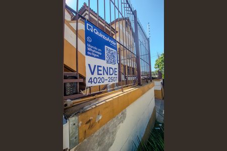 Casa de condomínio à venda com 67m², 3 quartos e 2 vagasPlaca