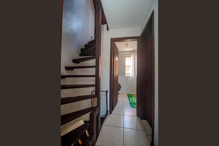 Casa de condomínio à venda com 67m², 3 quartos e 2 vagasCorredor