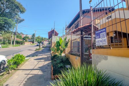 Casa de condomínio à venda com 67m², 3 quartos e 2 vagasPlaca