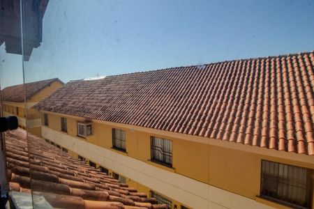 Casa de condomínio à venda com 67m², 3 quartos e 2 vagasVista