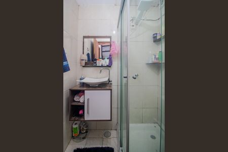 Casa de condomínio à venda com 67m², 3 quartos e 2 vagasBanheiro