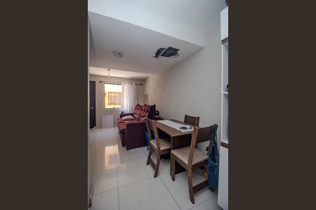 Casa de condomínio à venda com 67m², 3 quartos e 2 vagasCozinha