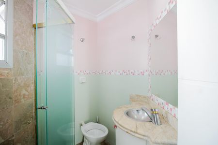 Apartamento à venda com 147m², 3 quartos e 1 vaga Apartamento à venda com 147m², 3 quartos e 1 vagaBanheiro da Suíte
