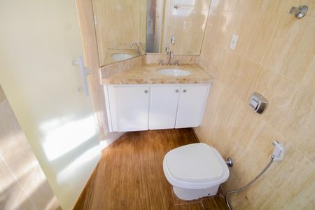 Apartamento à venda com 147m², 3 quartos e 1 vaga Apartamento à venda com 147m², 3 quartos e 1 vagaBanheiro da Suíte 2