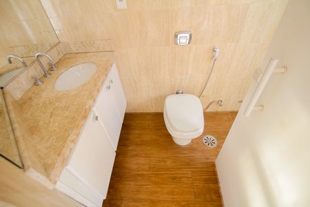 Apartamento à venda com 147m², 3 quartos e 1 vaga Apartamento à venda com 147m², 3 quartos e 1 vagaBanheiro da Suíte 2