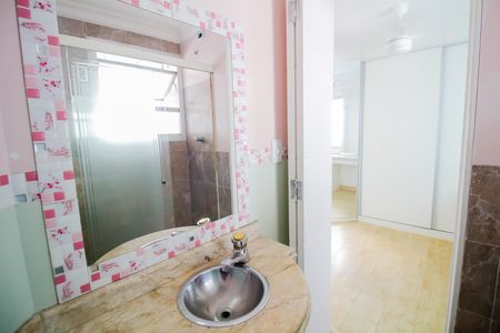Apartamento à venda com 147m², 3 quartos e 1 vaga Apartamento à venda com 147m², 3 quartos e 1 vagaBanheiro da Suíte