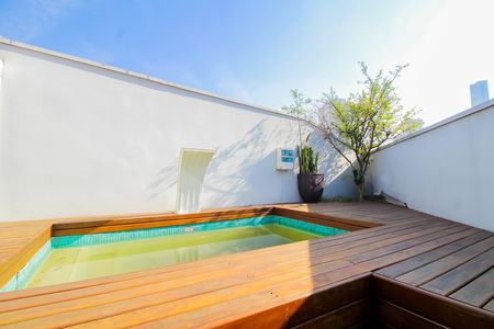 Apartamento à venda com 147m², 3 quartos e 1 vaga Apartamento à venda com 147m², 3 quartos e 1 vagaPiscina