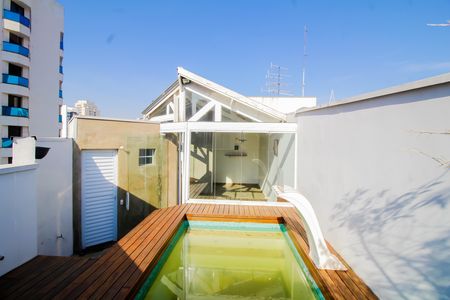 Apartamento à venda com 147m², 3 quartos e 1 vaga Apartamento à venda com 147m², 3 quartos e 1 vagaPiscina