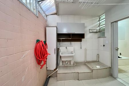 Apartamento para alugar com 170m², 3 quartos e 1 vagaÁrea de Serviço