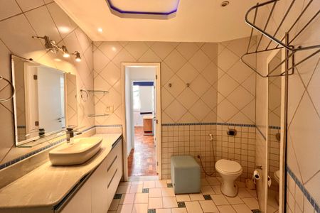 Apartamento para alugar com 170m², 3 quartos e 1 vagaBanheiro social 2