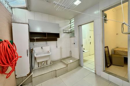 Apartamento para alugar com 170m², 3 quartos e 1 vagaÁrea de Serviço