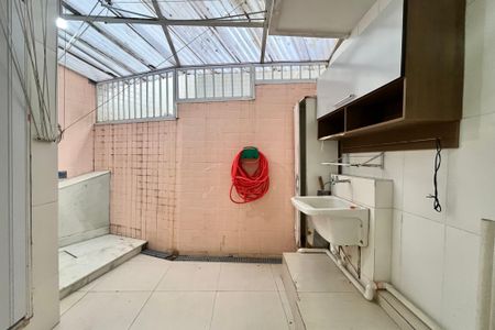 Apartamento para alugar com 170m², 3 quartos e 1 vagaÁrea de Serviço
