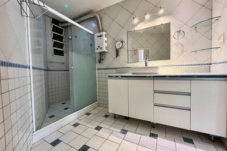 Apartamento para alugar com 170m², 3 quartos e 1 vagaBanheiro social 2