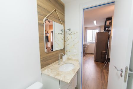 Apartamento à venda com 40m², 2 quartos e sem vaga Apartamento à venda com 40m², 2 quartos e sem vagaBanheiro Social