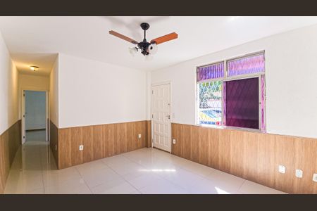 Sala de casa à venda com 4 quartos, 160m² em Pilares, Rio de Janeiro