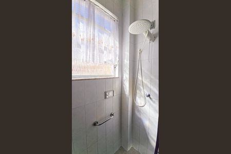 Casa à venda com 160m², 4 quartos e 2 vagasBanheiro