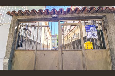 Casa à venda com 160m², 4 quartos e 2 vagasFachada 