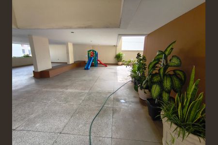 Apartamento à venda com 82m², 2 quartos e sem vagaÁrea comum