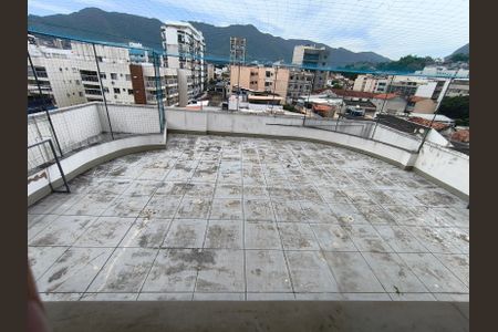 Apartamento à venda com 82m², 2 quartos e sem vagaÁrea comum