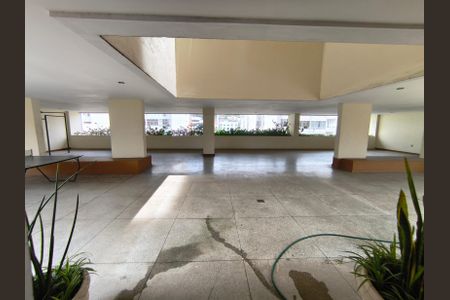 Apartamento à venda com 82m², 2 quartos e sem vagaÁrea comum