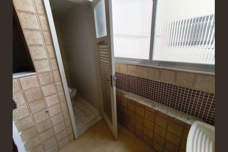 Apartamento à venda com 82m², 2 quartos e sem vagaBanheiro de serviço