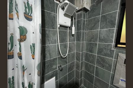 Casa à venda com 80m², 3 quartos e sem vagaBanheiro