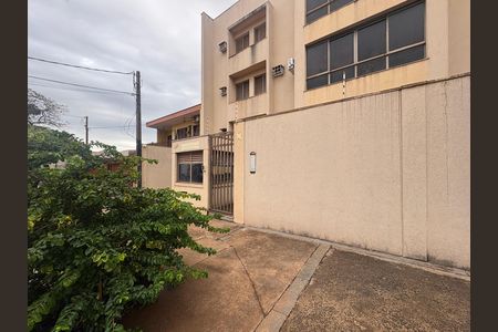 Apartamento para alugar com 93m², 3 quartos e 1 vaga Apartamento para alugar com 93m², 3 quartos e 1 vagaFachada