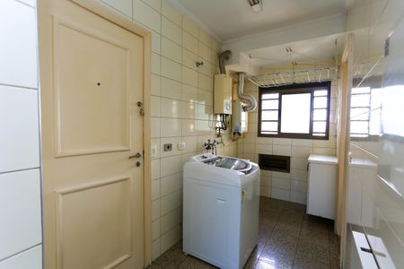 Apartamento à venda com 245m², 4 quartos e 4 vagasÁrea de Serviço
