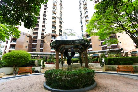 Apartamento à venda com 245m², 4 quartos e 4 vagasFachada