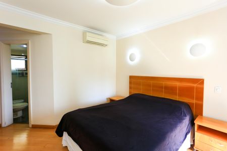 Apartamento à venda com 245m², 4 quartos e 4 vagasSuíte 4