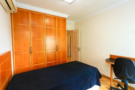 Apartamento à venda com 245m², 4 quartos e 4 vagasSuíte 2