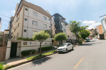 Apartamento à venda com 55m², 2 quartos e 1 vagaFachada