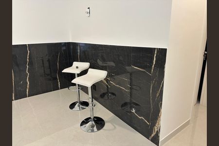 Sala de apartamento à venda com 2 quartos, 76m² em Empresarial 18 do Forte, Barueri