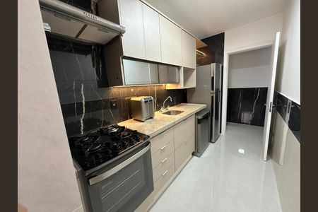 Apartamento à venda com 76m², 2 quartos e 1 vagaCozinha