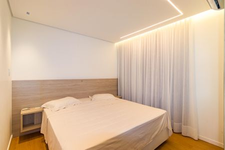 Casa para alugar com 397m², 4 quartos e 6 vagasSuíte