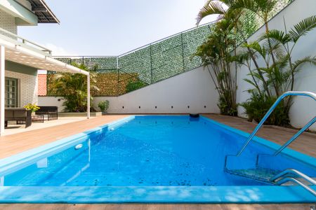 Casa para alugar com 397m², 4 quartos e 6 vagasÁrea comum