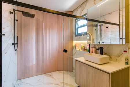 Casa para alugar com 397m², 4 quartos e 6 vagasBanheiro da Suíte 3