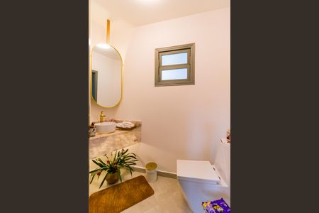 Casa para alugar com 397m², 4 quartos e 6 vagasLavabo