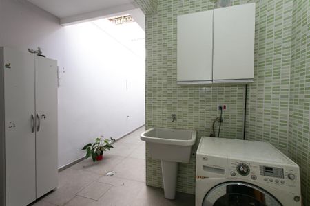 Casa à venda com 105m², 3 quartos e 2 vagasÁrea de Serviço