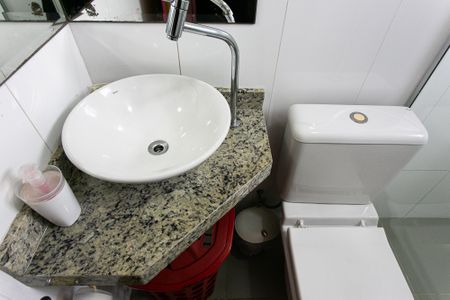 Casa à venda com 105m², 3 quartos e 2 vagasBanheiro da Suíte 2