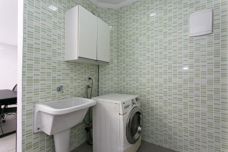 Casa à venda com 105m², 3 quartos e 2 vagasÁrea de Serviço