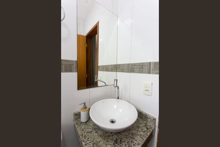 Casa à venda com 105m², 3 quartos e 2 vagasBanheiro da Suíte 1