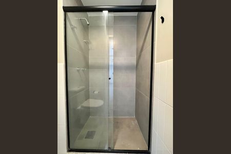 Banheiro de apartamento para alugar com 1 quarto, 33m² em Parque Industrial, Campinas