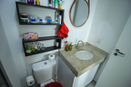 Apartamento à venda com 50m², 2 quartos e sem vaga Apartamento à venda com 50m², 2 quartos e sem vagaBanheiro social