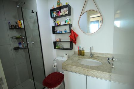 Apartamento à venda com 50m², 2 quartos e sem vaga Apartamento à venda com 50m², 2 quartos e sem vagaBanheiro social